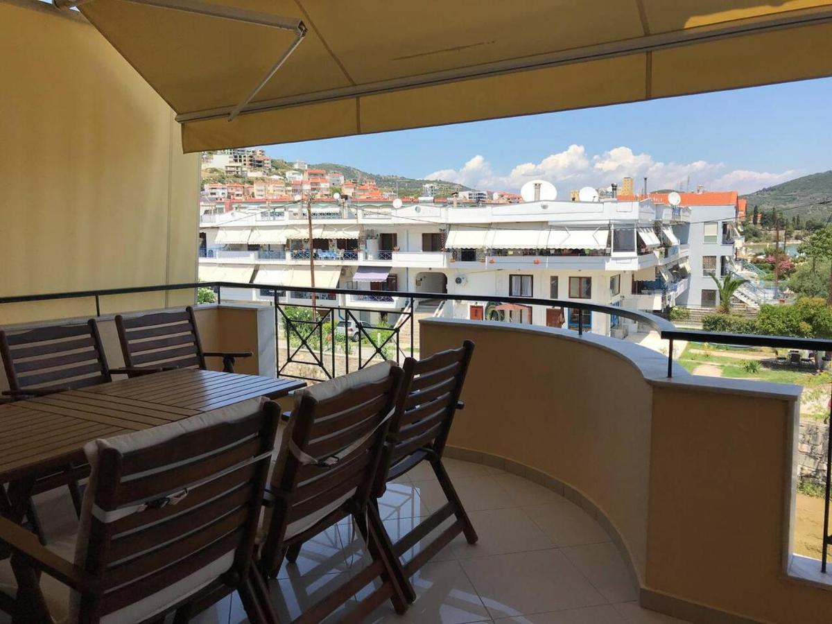 Peramos Luxury Apartment Néa Péramos Bagian luar foto