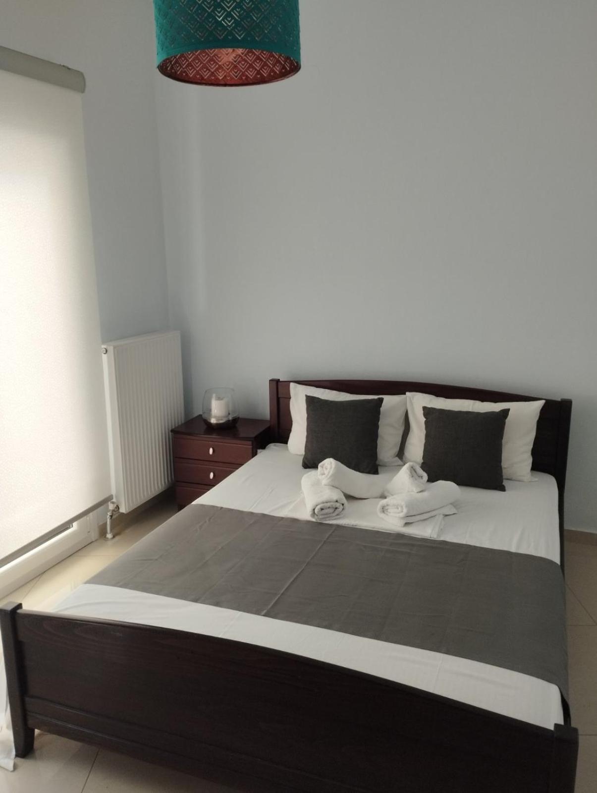 Peramos Luxury Apartment Néa Péramos Bagian luar foto